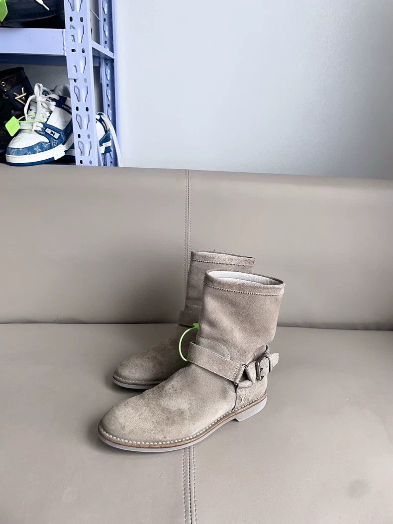 Louis Vuitton Louis Vuitton Beige High-Top Suede Boots - dmc Size US 8.5 / EU 41-42 - 2 Thumbnail