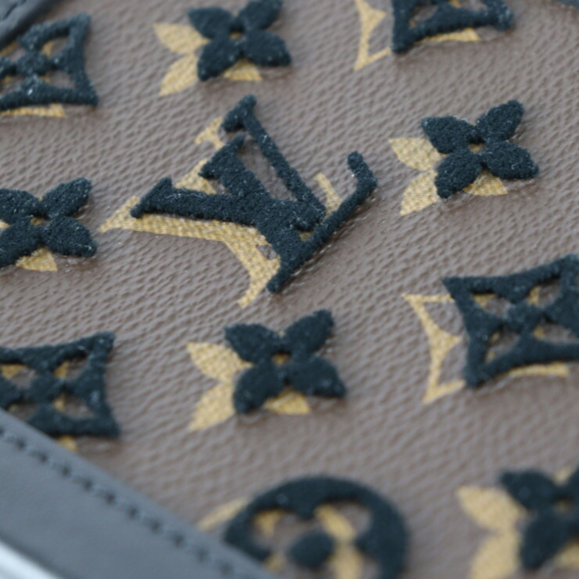 Louis Vuitton LOUIS VUITTON Vertical Soft Trunk Monogram Tuftage Shoulder Bag M45044 Leather Brown Black Pochette Round R2412123007050 Size ONE SIZE - 7 Thumbnail