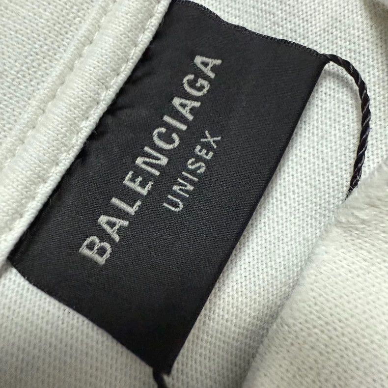 Balenciaga Balenciaga 24Fall Vintage Foam T-Shirt - dmc Size US M / EU 48-50 / 2 - 3 Thumbnail