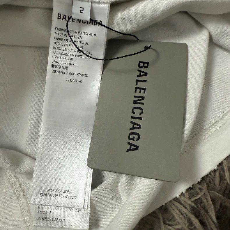 Balenciaga Balenciaga 24Fall Vintage Foam T-Shirt - dmc Size US M / EU 48-50 / 2 - 4 Thumbnail