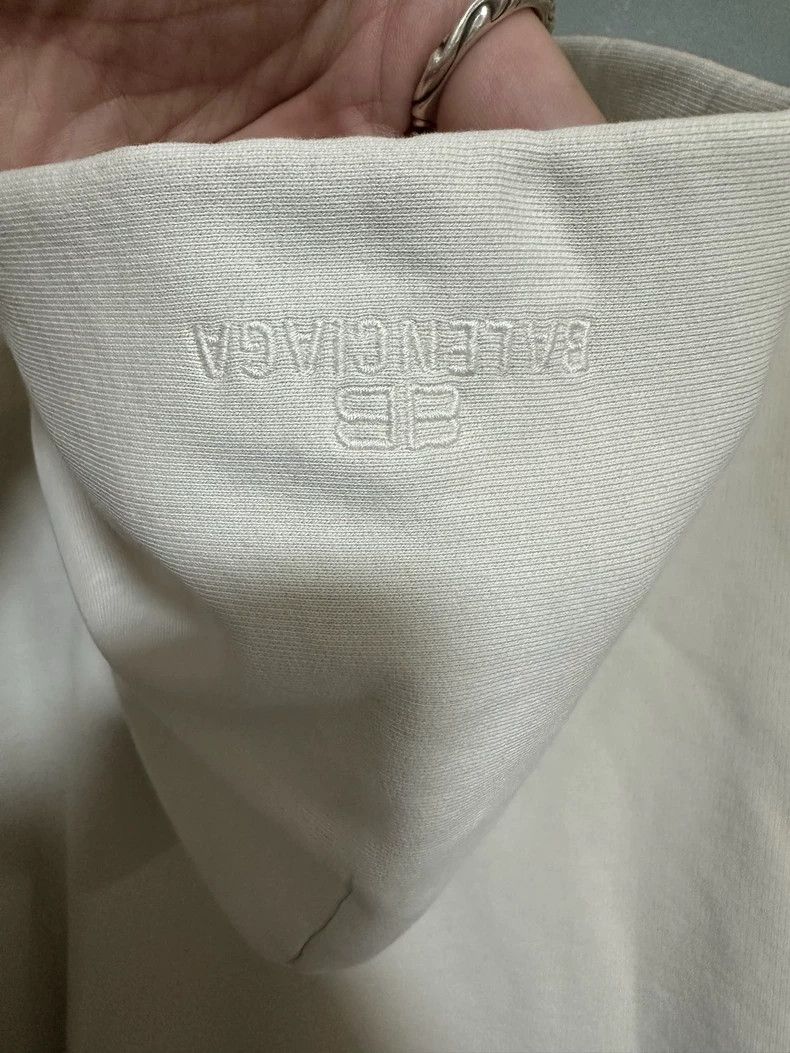Balenciaga Balenciaga Beige Logo Hoodie With Tags - dmc Size US L / EU 52-54 / 3 - 4 Thumbnail