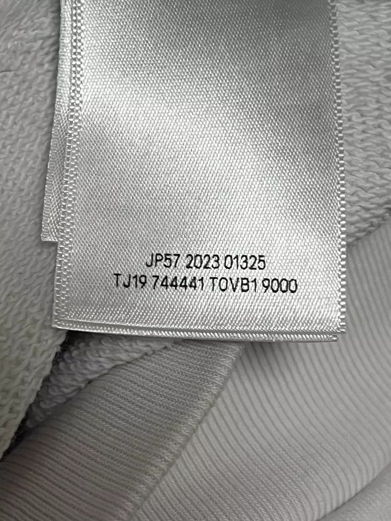 Balenciaga Balenciaga White Distressed Hoodie Sweatshirt - dmc Size US S / EU 44-46 / 1 - 6 Thumbnail