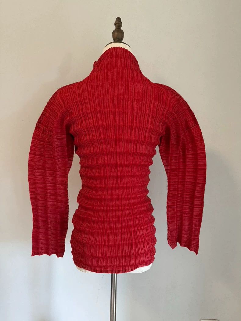 Issey Miyake Issey Miyake Main Line Pleated Red Top - dmc Size US M / EU 48-50 / 2 - 3 Thumbnail