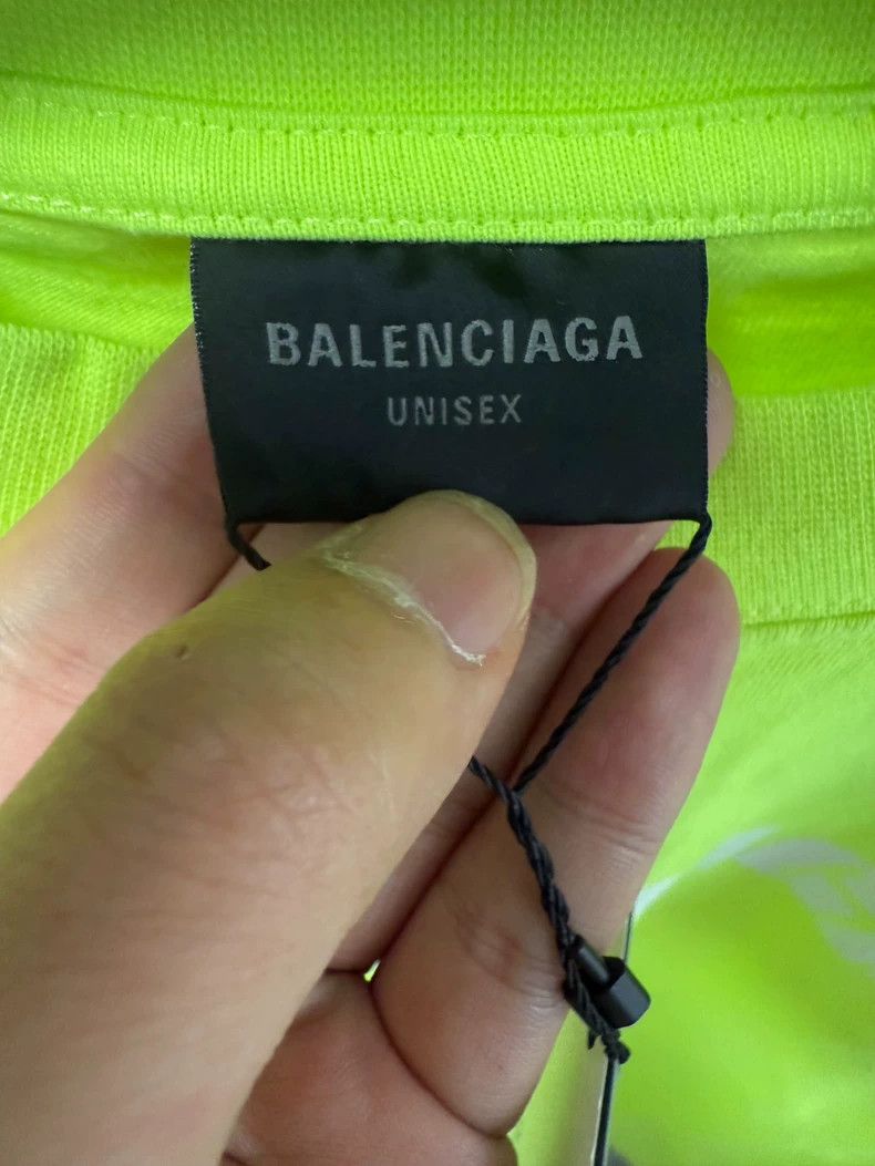Balenciaga Balenciaga Distressed Neon Green T-shirt - dmc Size US S / EU 44-46 / 1 - 3 Thumbnail