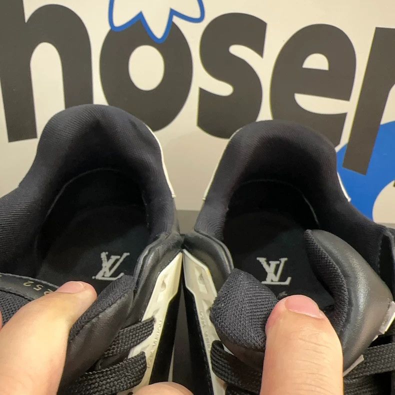 Louis Vuitton Louis Vuitton Trainer Black Sneakers - dmc Size US 10.5 / EU 43-44 - 8 Thumbnail