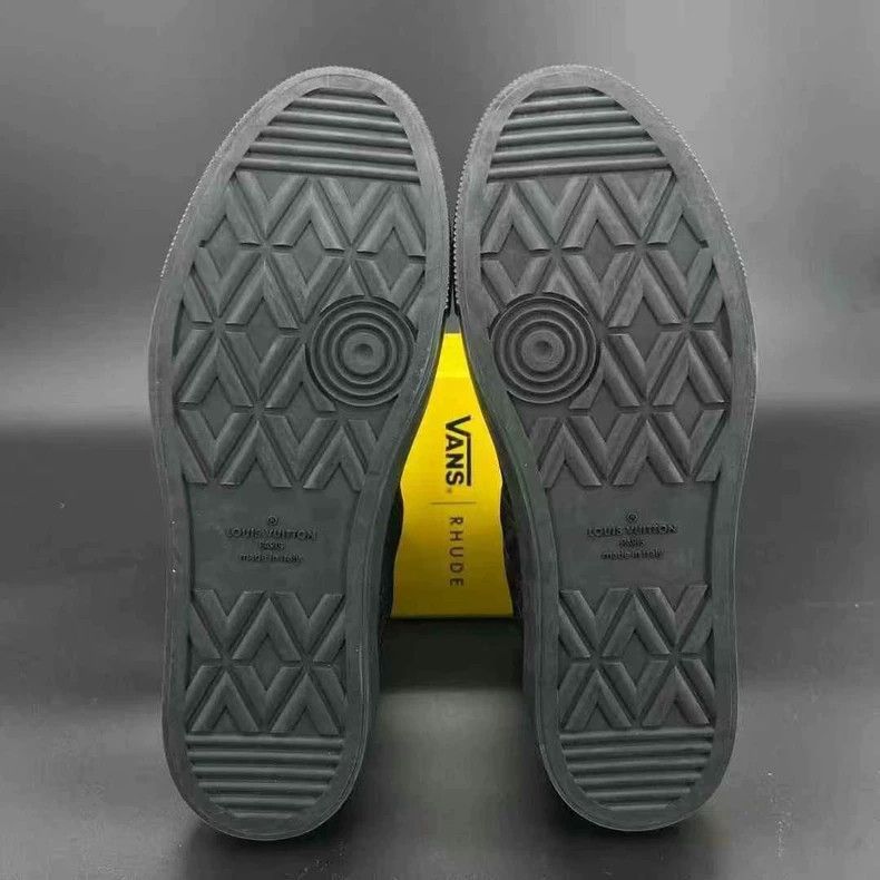 Louis Vuitton Louis Vuitton Black Embroidered High-Top Sneakers - dmc Size US 9 / EU 42 - 3 Thumbnail