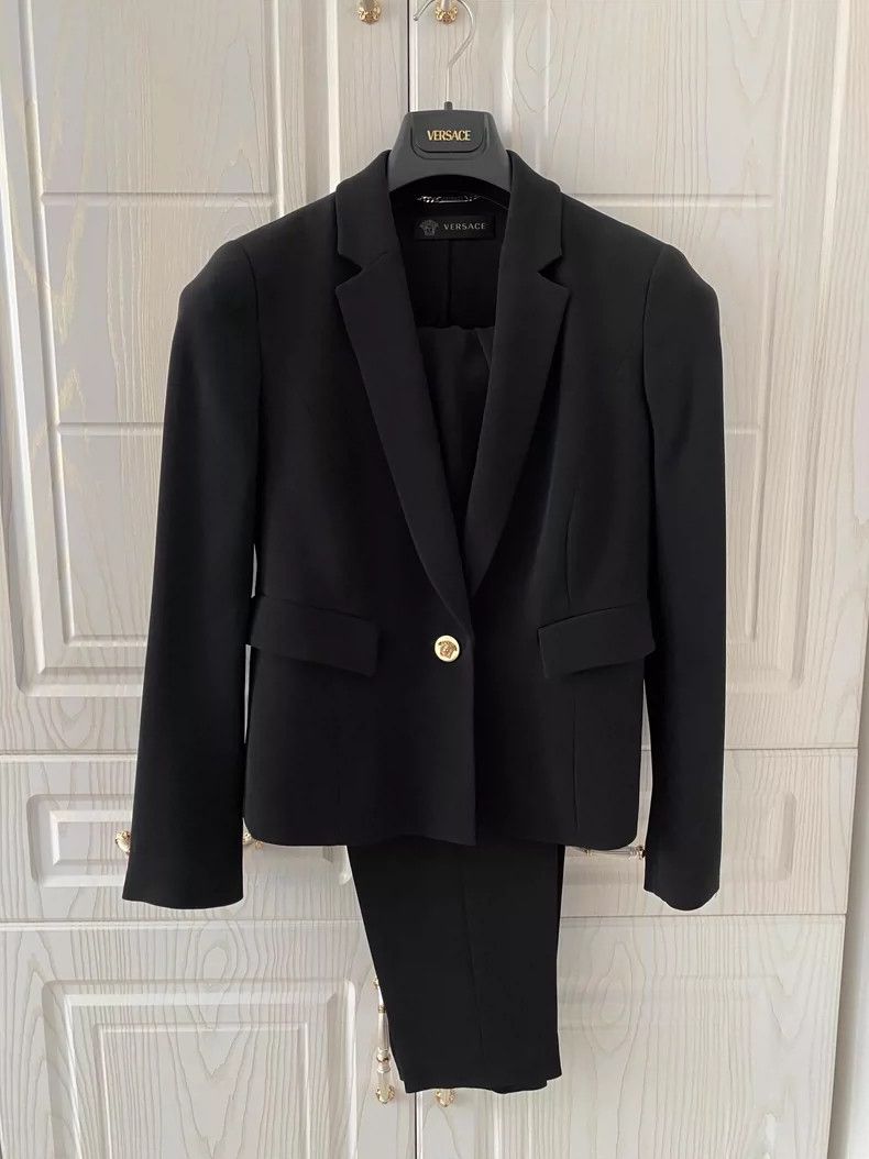 Versace Versace Women's Classic Black Blazer - dmc Size US L / EU 52-54 / 3 - 9 Thumbnail