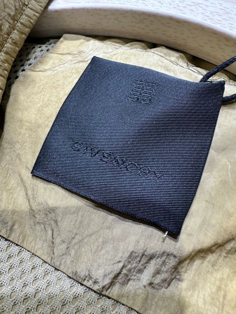 Givenchy Givenchy Embroidered Logo Windbreaker Jacket - dmc Size US L / EU 52-54 / 3 - 3 Thumbnail