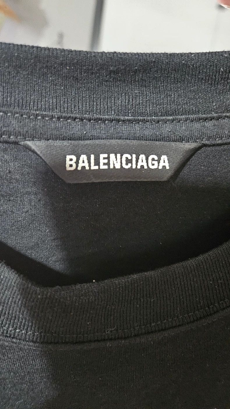 Balenciaga Balenciaga Multi-Language Print T-Shirt - dmc Size US S / EU 44-46 / 1 - 2 Thumbnail