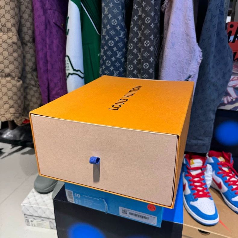 Louis Vuitton Louis Vuitton Silver Trainer Sneakers - dmc Size US 10.5 / EU 43-44 - 6 Thumbnail
