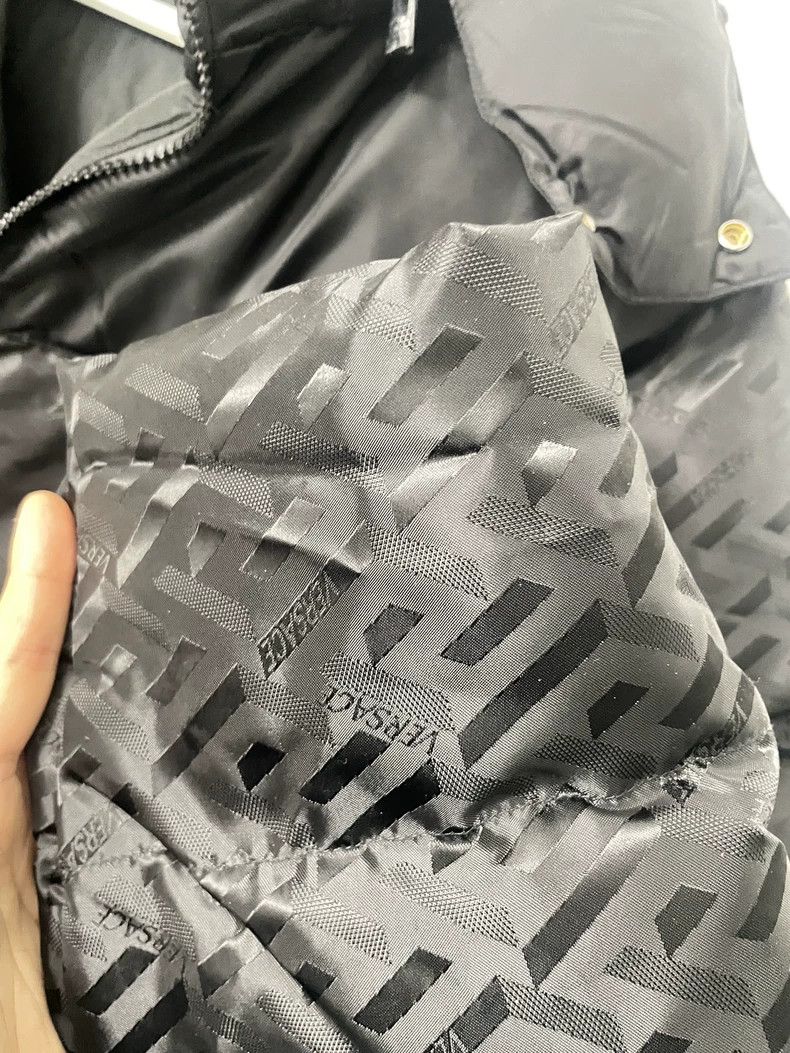 Versace Versace Men's Black Down Jacket - dmc Size US M / EU 48-50 / 2 - 6 Thumbnail
