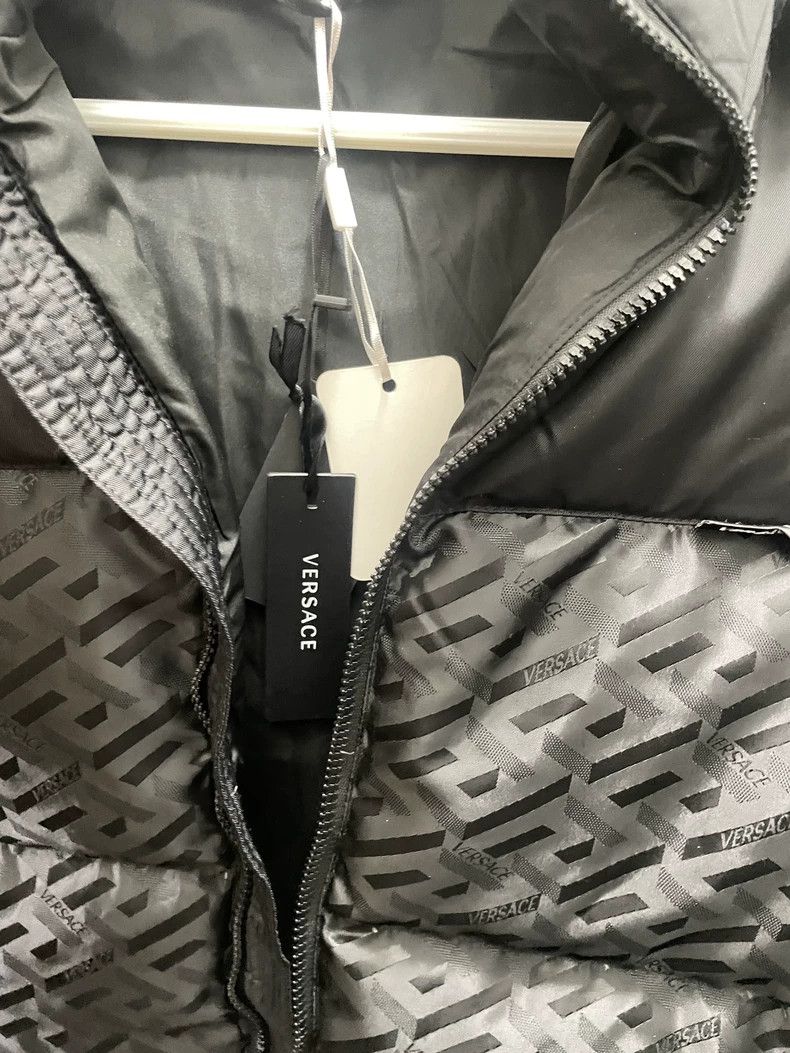 Versace Versace Men's Black Down Jacket - dmc Size US M / EU 48-50 / 2 - 2 Thumbnail