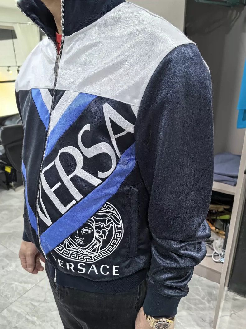 Versace Versace 2021 Logo Reflective Jacket - dmc Size US M / EU 48-50 / 2 - 3 Thumbnail
