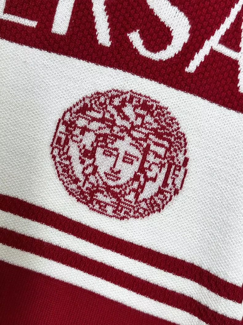 Versace VERSACE Red Printed Casual Wool Sweater - dmc Size US M / EU 48-50 / 2 - 5 Thumbnail