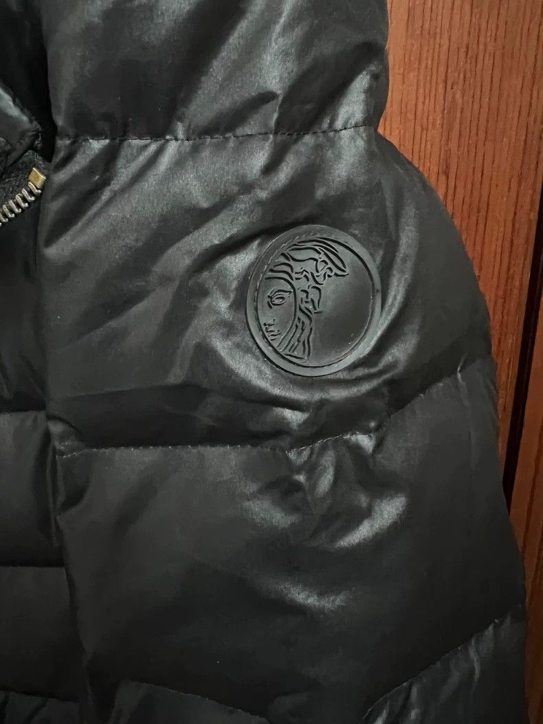 Versace Versace Quilted Down Jacket with Logo - dmc Size US M / EU 48-50 / 2 - 3 Thumbnail