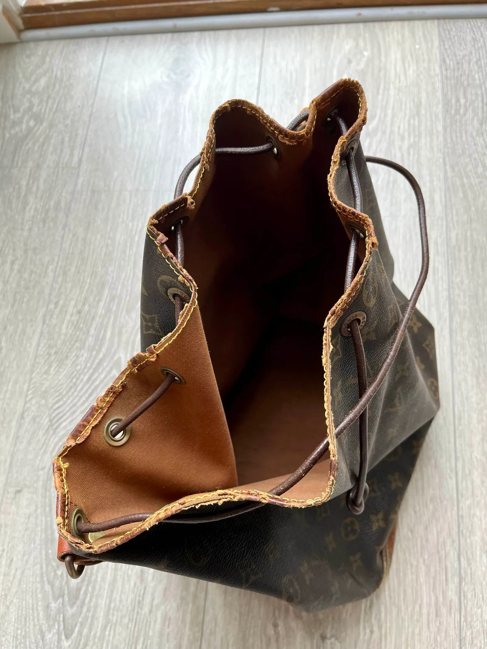 Louis Vuitton Louis Vuitton Louis Vuitton Noe Bucket Bag Size ONE SIZE - 5 Thumbnail