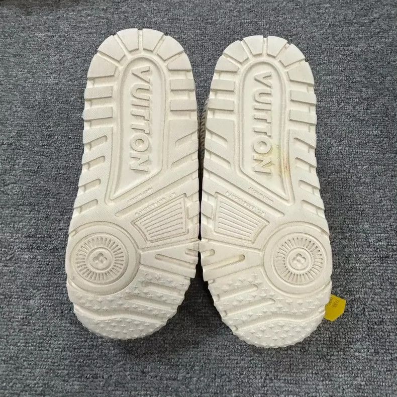 Louis Vuitton Louis Vuitton Casual Fashion Sneakers - dmc Size US 6.5 / EU 39-40 - 6 Thumbnail