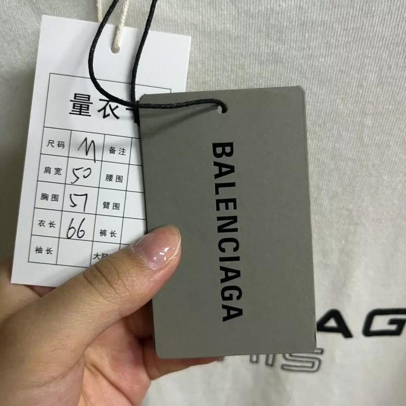 Balenciaga Balenciaga White Graphic Short Sleeve T-shirt - dmc Size US M / EU 48-50 / 2 - 5 Thumbnail