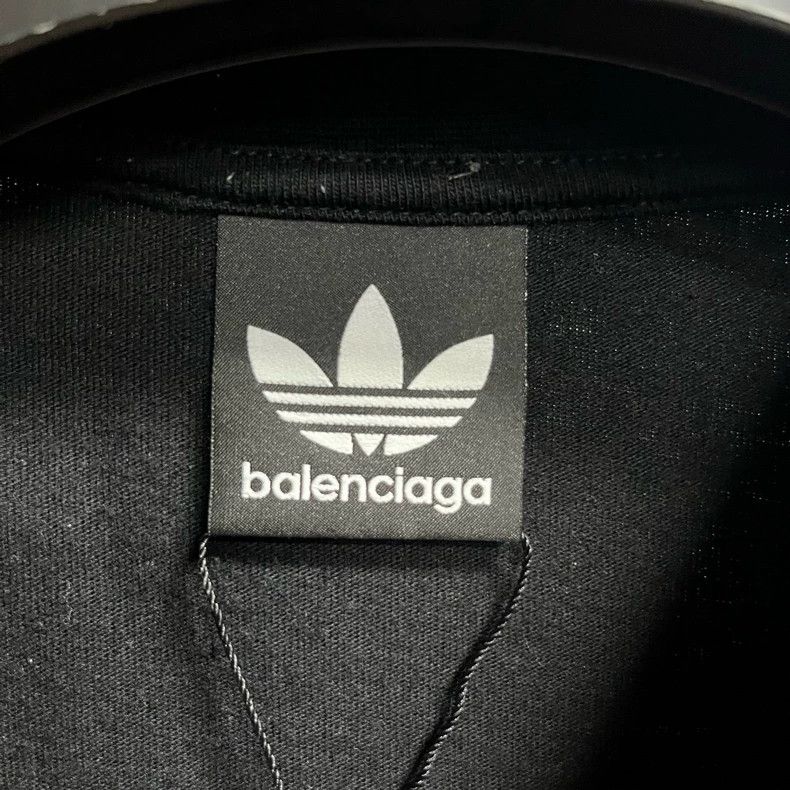 Balenciaga Balenciaga x Adidas Logo Striped Short Sleeve T-shirt - dmc Size US M / EU 48-50 / 2 - 5 Thumbnail