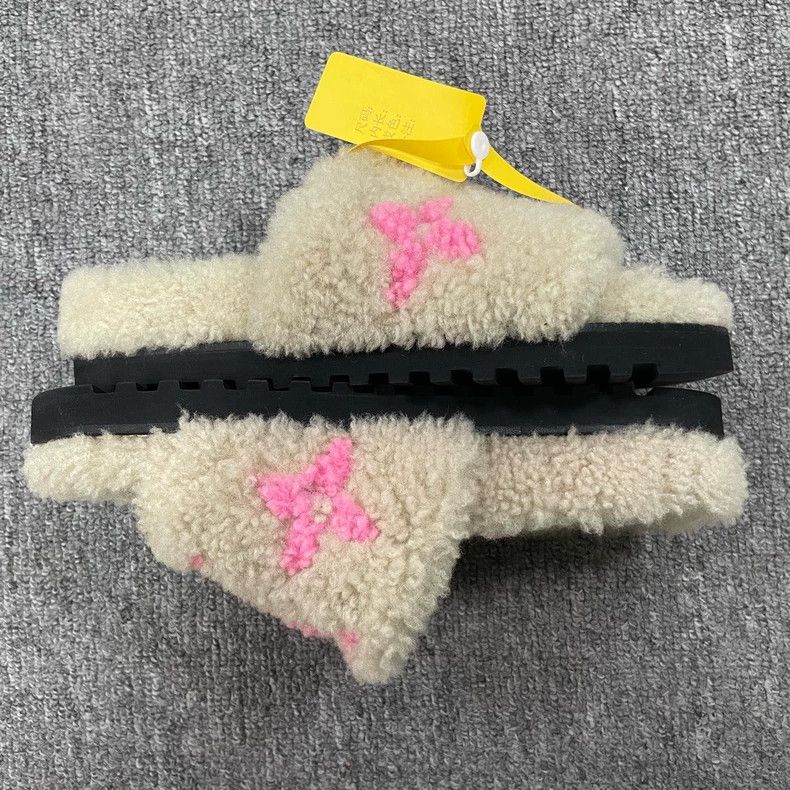 Louis Vuitton Louis Vuitton Simple Comfortable Non-slip Slide Sandals - dmc Size US 6.5 / EU 39-40 - 5 Thumbnail