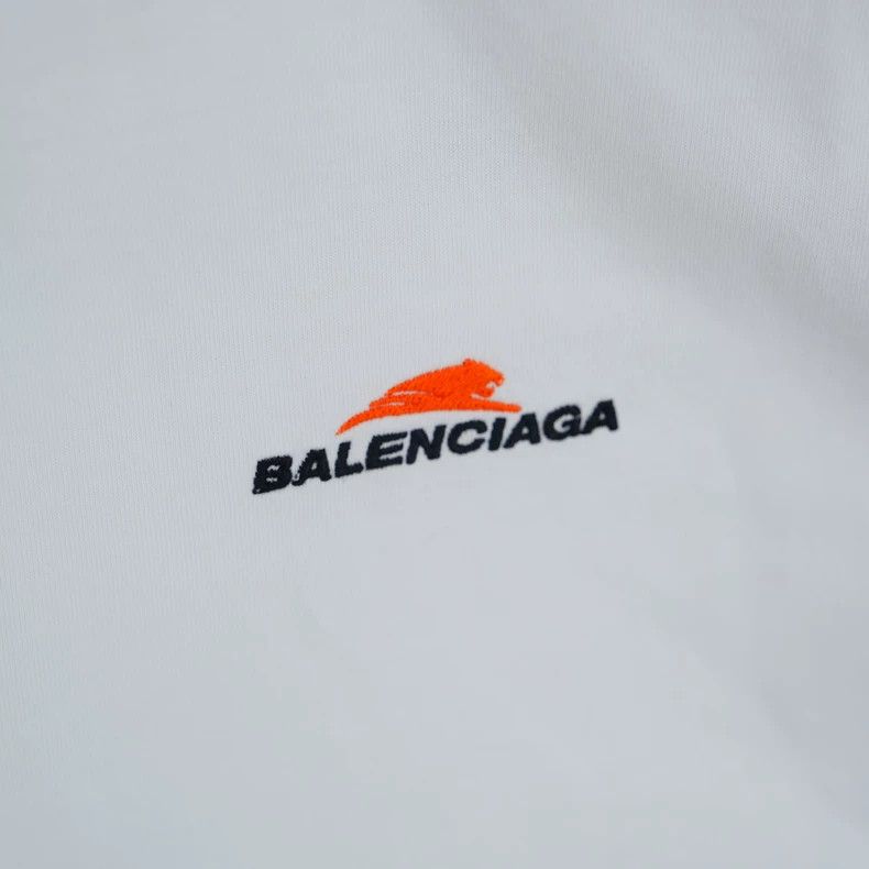 Balenciaga Balenciaga Year of Tiger Short Sleeve Tee - dmc Size US M / EU 48-50 / 2 - 4 Thumbnail