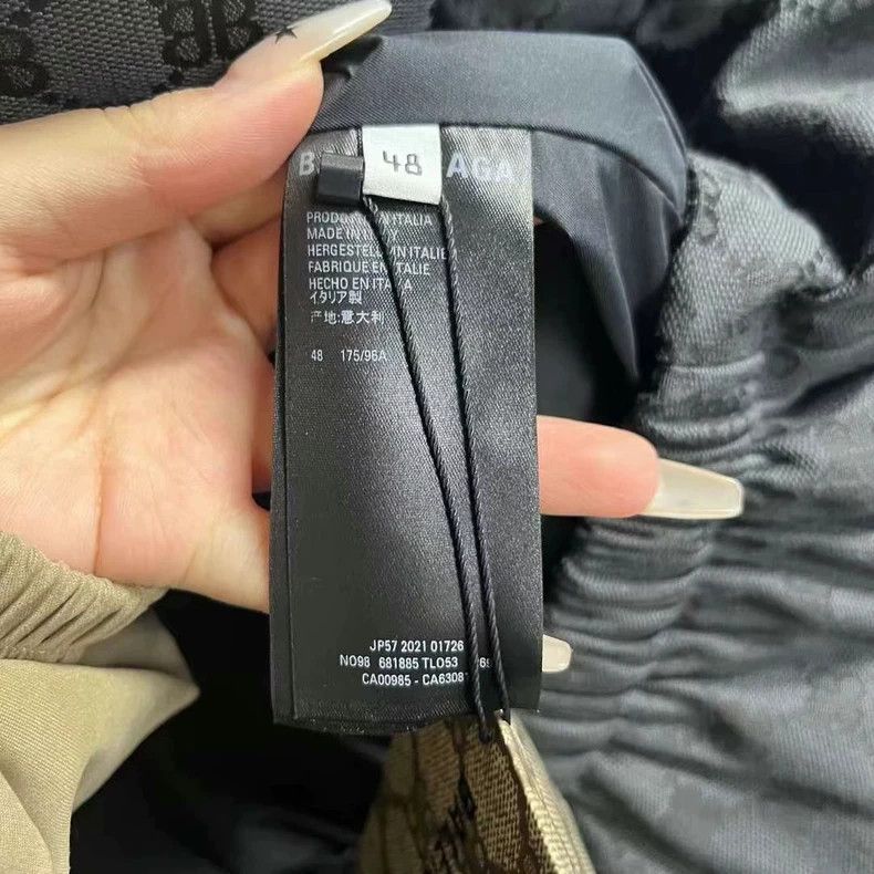 Balenciaga Balenciaga BB Monogram Puffer Jacket - dmc Size US M / EU 48-50 / 2 - 3 Thumbnail