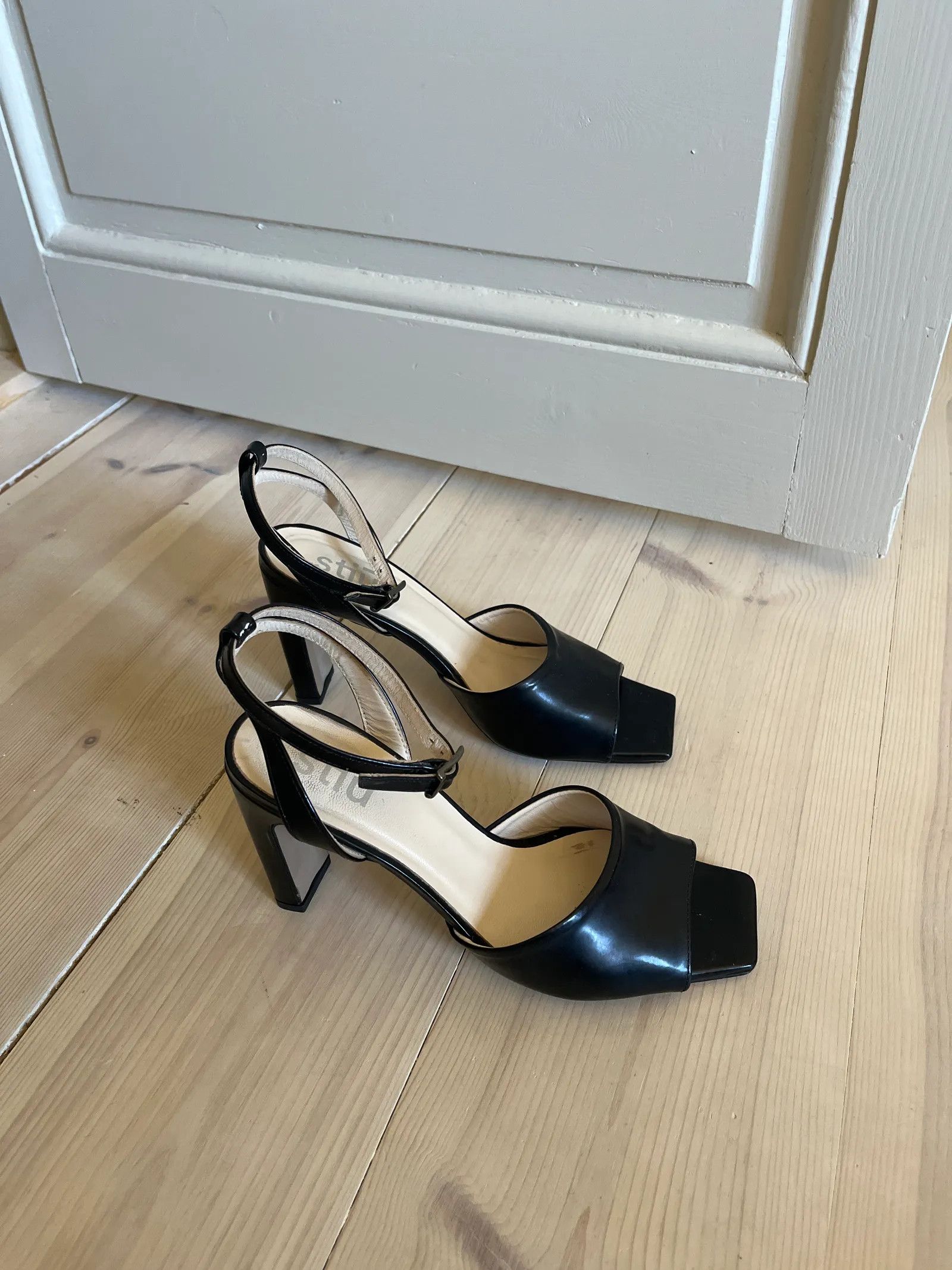 AVAVAV AVAVAV Heels Size US 8 / IT 38 - 3 Thumbnail