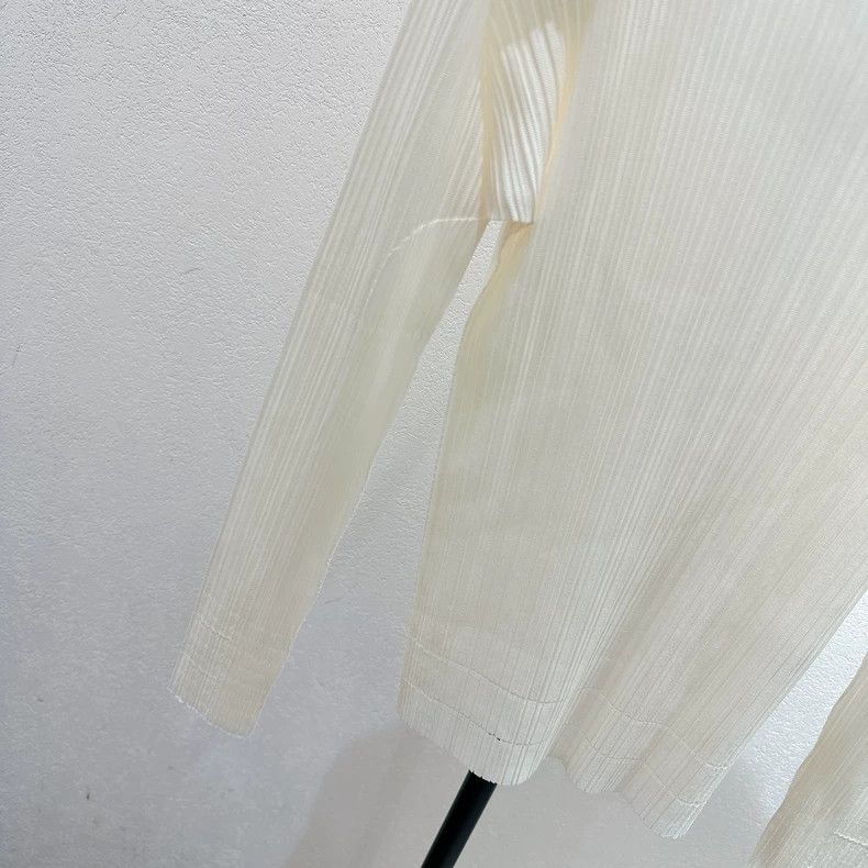 Issey Miyake Issey Miyake White Turtleneck Top - dmc Size US M / EU 48-50 / 2 - 3 Thumbnail