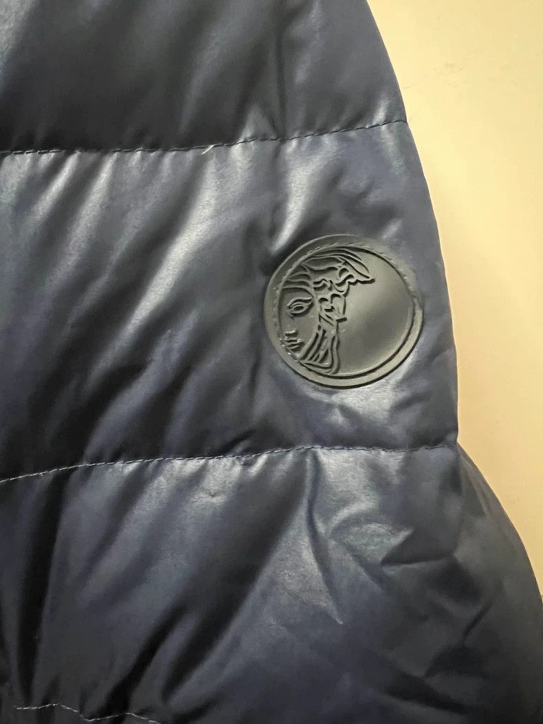 Versace Versace Quilted Down Jacket with Logo - dmc Size US M / EU 48-50 / 2 - 4 Thumbnail