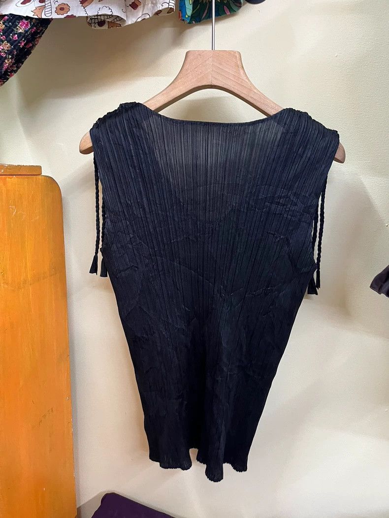 Issey Miyake Vintage Issey Miyake Pleated Sleeveless Top - dmc Size US M / EU 48-50 / 2 - 2 Thumbnail