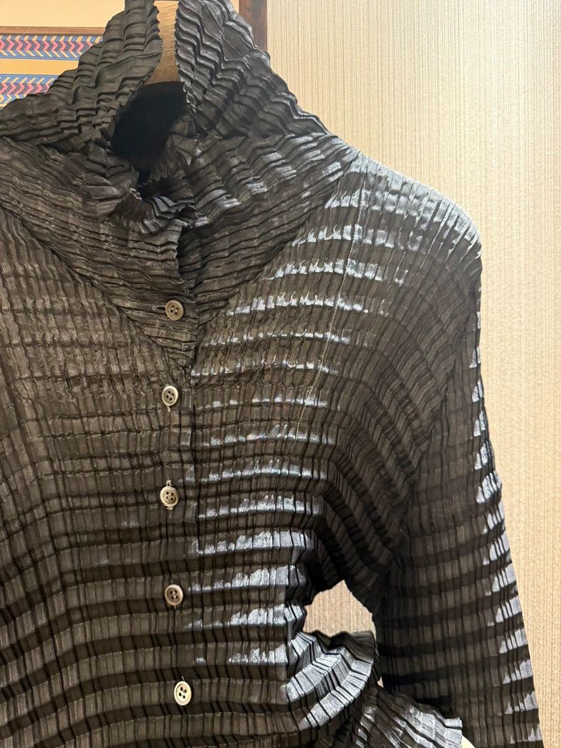 Issey Miyake Issey Miyake Black Silk Button-Up Shirt - dmc Size US M / EU 48-50 / 2 - 6 Thumbnail