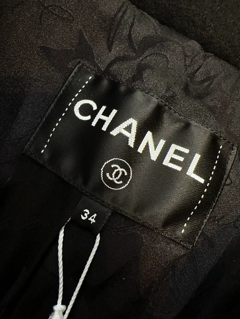 Chanel Chanel Vintage Double-Breasted Gold Button Coat - dmc Size US M / EU 48-50 / 2 - 6 Thumbnail