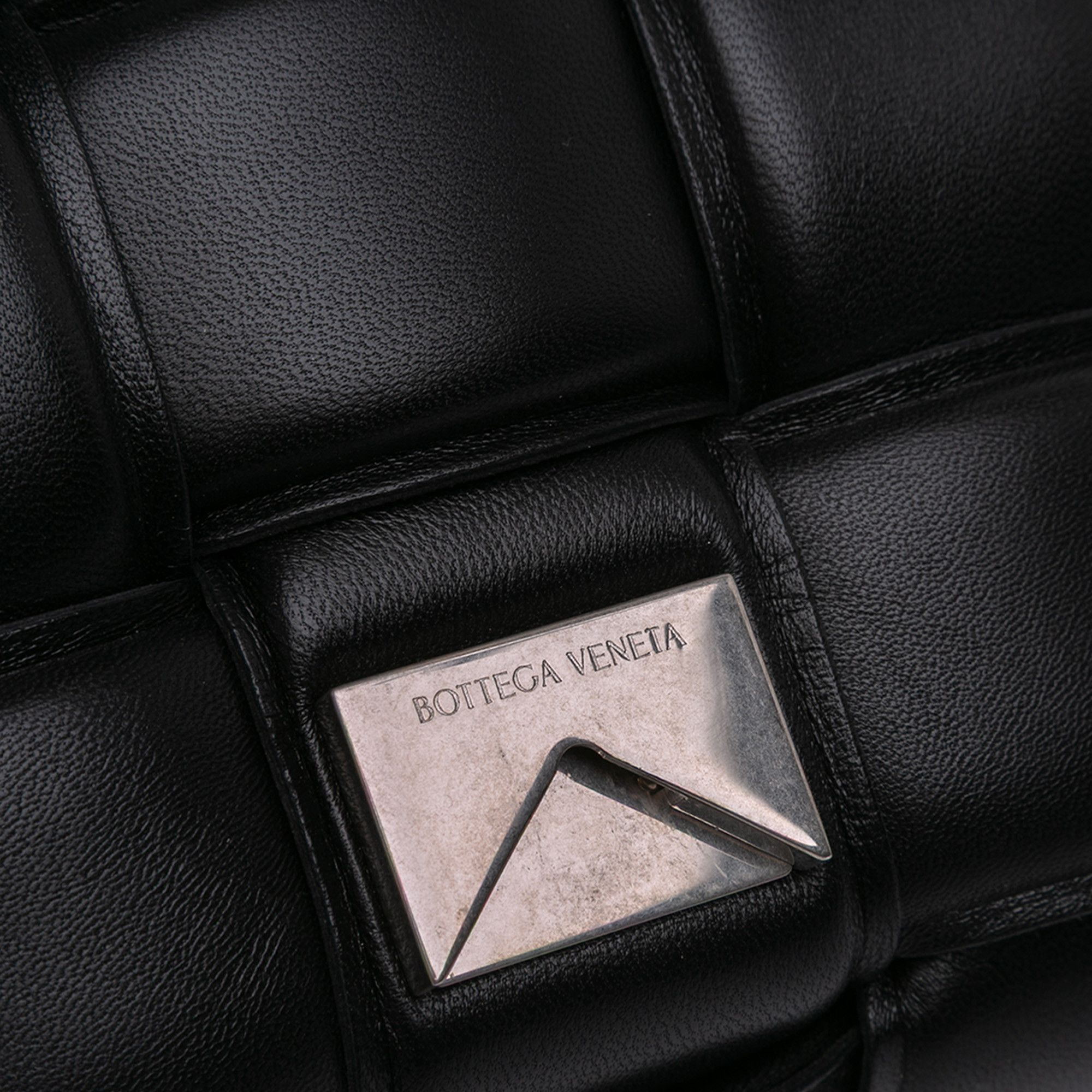 Bottega Veneta Bottega Veneta Nappa Intrecciato Padded Chain Cassette Satchel Size ONE SIZE - 8 Thumbnail