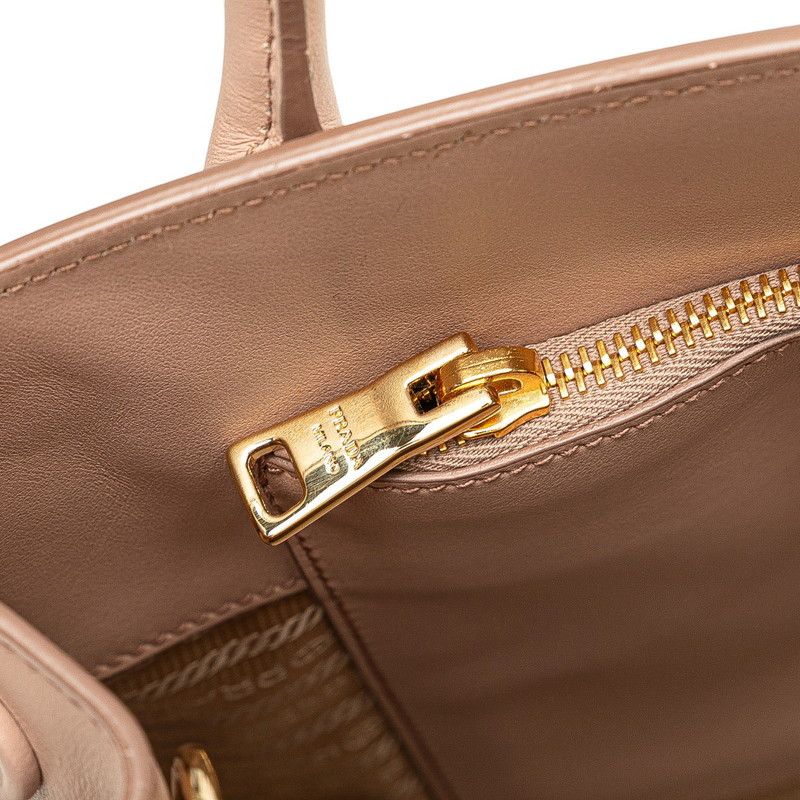 Prada Prada Prada Monochrome Leather 2way Bag Leather Shoulder Bag DUTY FREE for USA Size ONE SIZE - 6 Thumbnail
