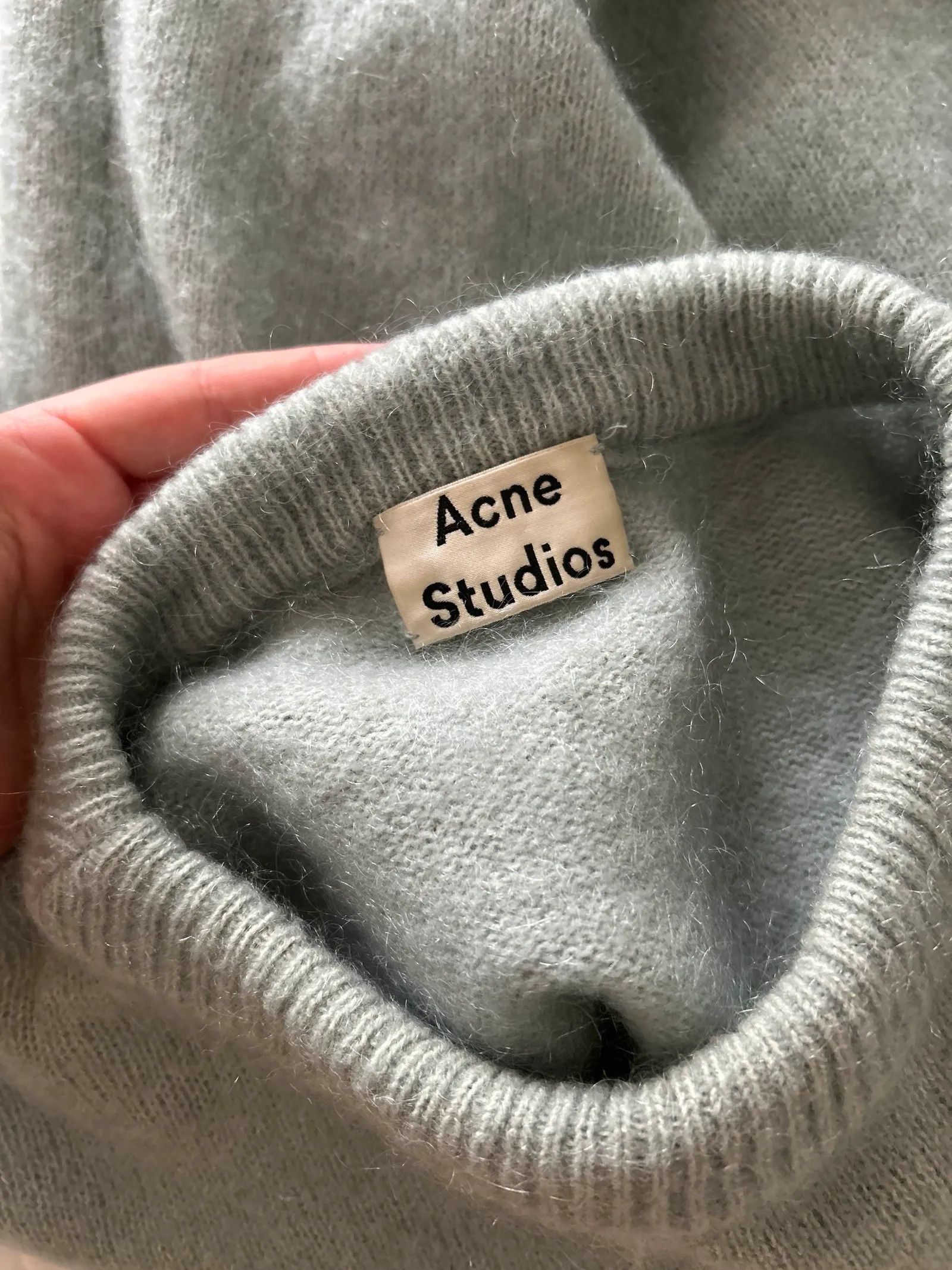 Acne Studios Acne Studios Dramatic mohair Sweater Size XS / US 0-2 / IT 36-38 - 2 Thumbnail
