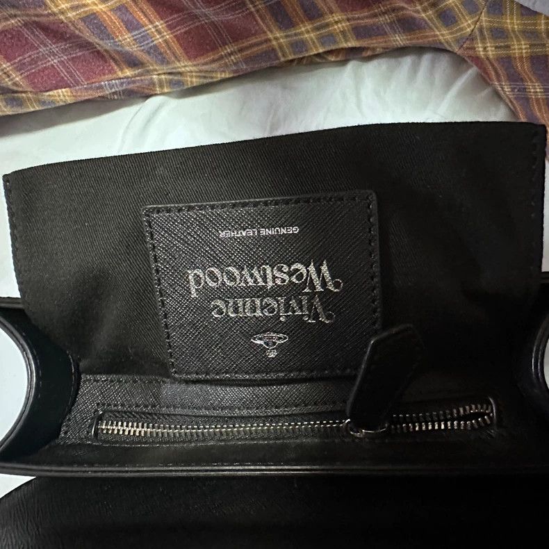 Vivienne Westwood Black Square Chain Bag- dmc