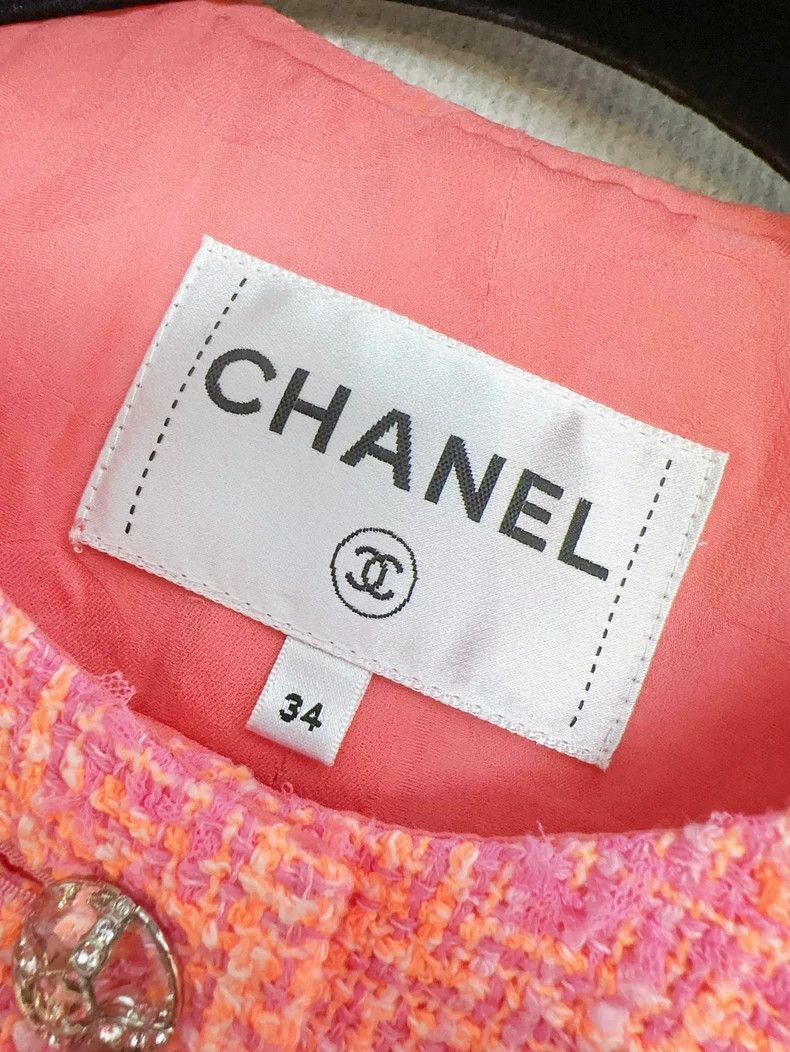 Chanel Chanel Pink Tweed Jacket with Pockets- dmc Size US M / EU 48-50 / 2 - 5 Thumbnail