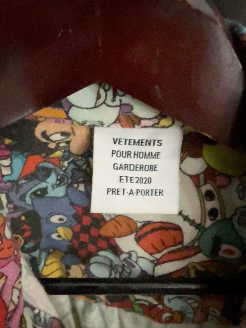 Vetements Vetements 20ss Cartoon Print Short Sleeve Shirt- dmc Size US S / EU 44-46 / 1 - 3 Thumbnail
