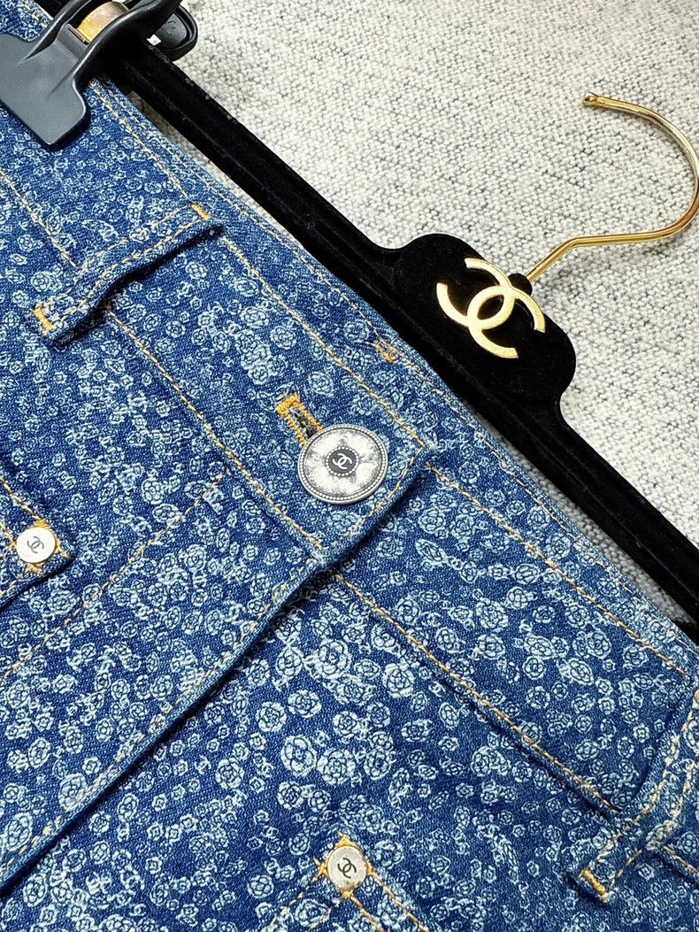 Chanel Chanel Denim Jeans with Camellia Logo- dmc Size US 36 / EU 52 - 2 Thumbnail