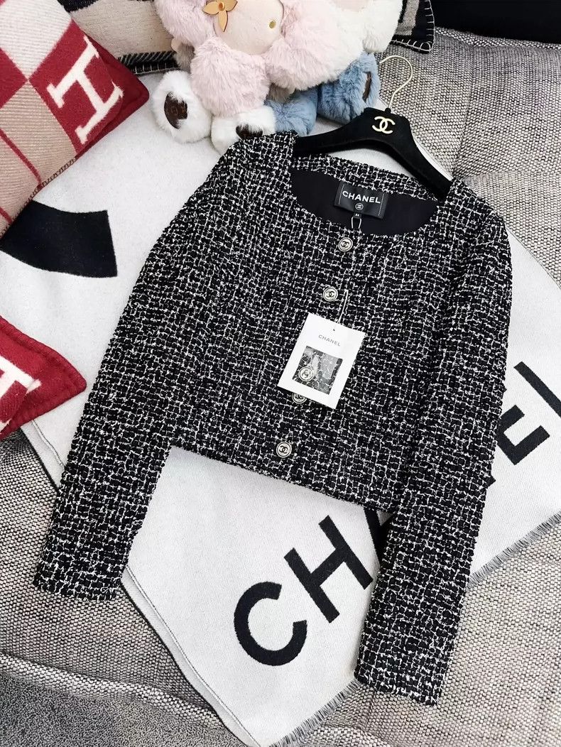 Chanel Chanel Black White Tweed Cropped Jacket- dmc Size US M / EU 48-50 / 2 - 7 Thumbnail