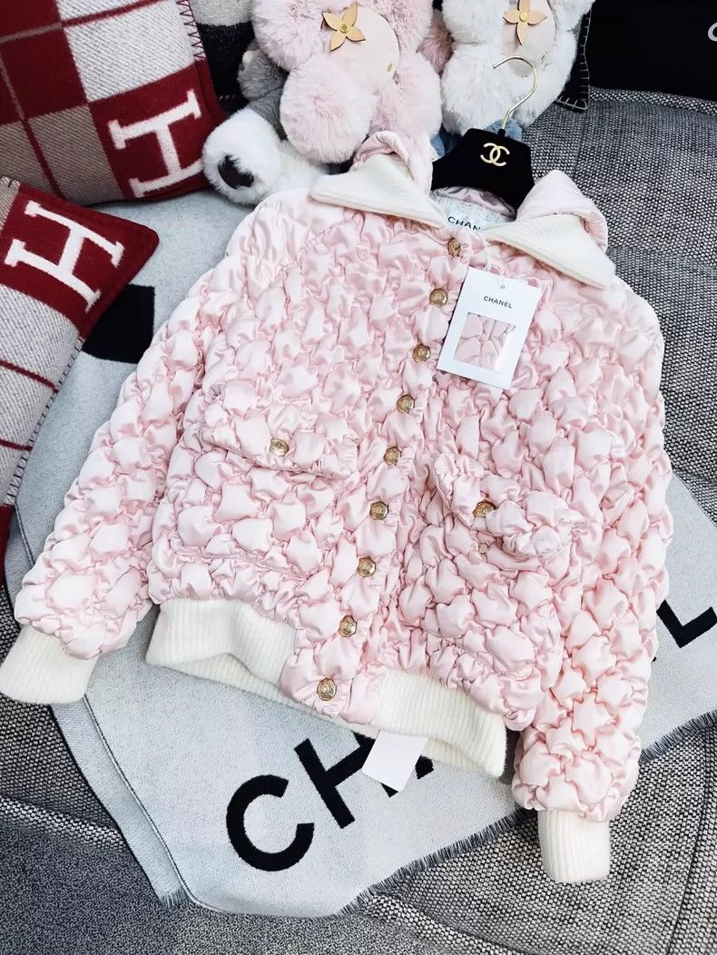 Chanel Chanel Pink Quilted Down Jacket- dmc Size US M / EU 48-50 / 2 - 7 Thumbnail