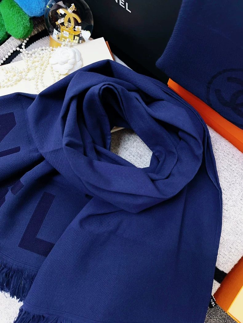 Chanel Chanel 23C Large Logo Fringe Scarf Shawl- dmc Size ONE SIZE - 2 Thumbnail