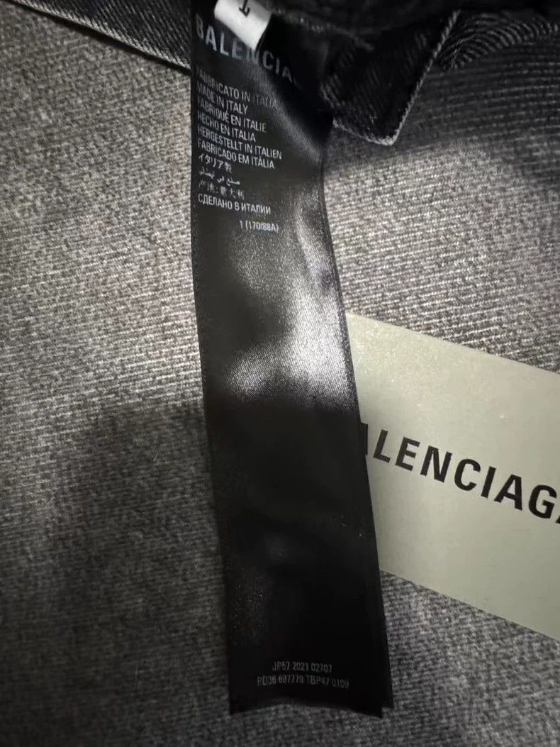 Balenciaga Balenciaga Washed Distressed Denim Jacket- dmc Size US M / EU 48-50 / 2 - 4 Thumbnail