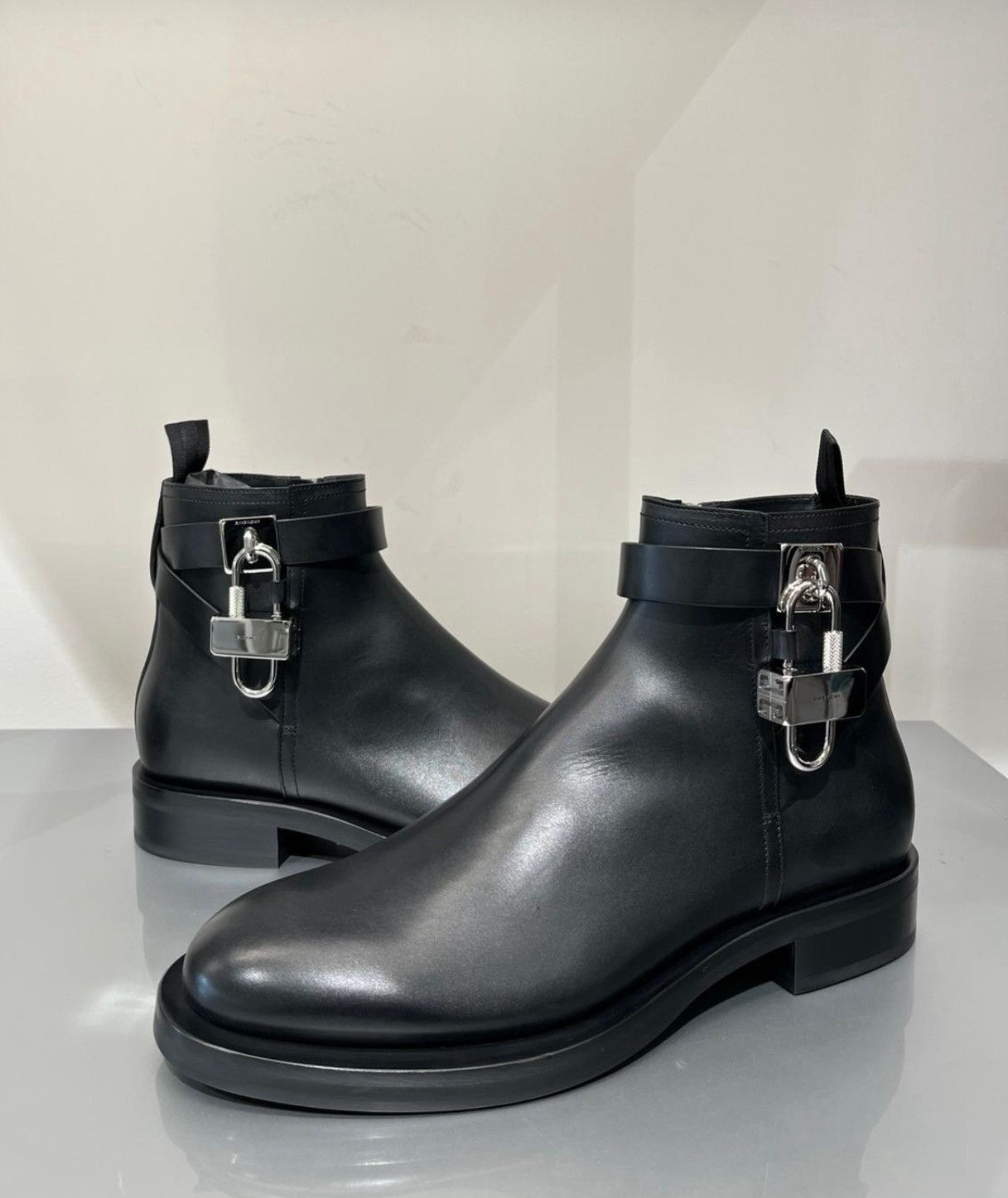 Givenchy $1.8K VALUE Givenchy Black Lock Ankle Leather Boots Size US 8 / EU 41 - 2 Thumbnail