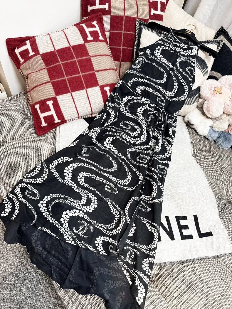 Chanel Chanel 25M Coco Beach Sleeveless Dress- dmc Size US S / EU 44-46 / 1 - 7 Thumbnail