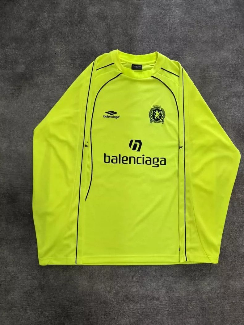 Balenciaga Balenciaga 3B Sports Manchester United Jersey- dmc Size US XS / EU 42 / 0 - 2 Thumbnail