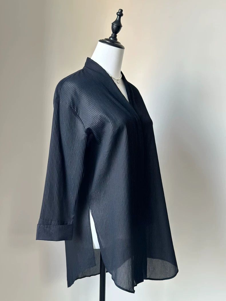 Helmut Lang Helmut Lang Black V-Neck Cotton Top- dmc Size US S / EU 44-46 / 1 - 3 Thumbnail