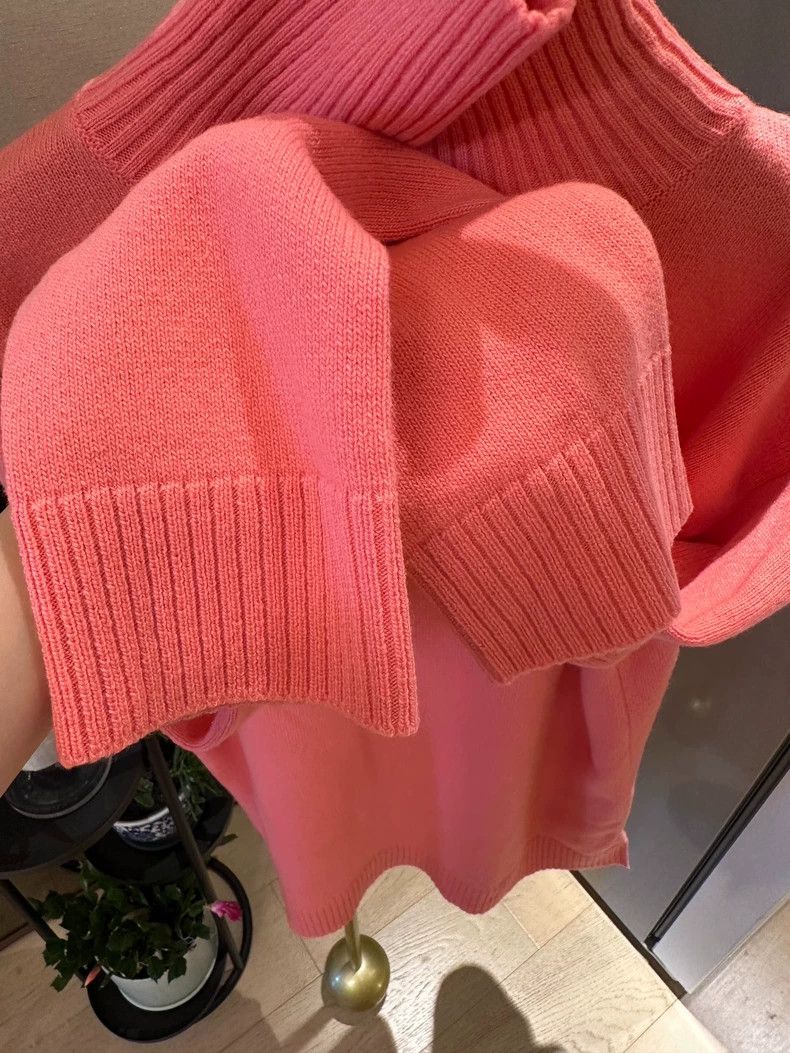 Loewe Loewe Coral Pink Logo Embroidered Turtleneck Sweater- dmc Size US M / EU 48-50 / 2 - 4 Thumbnail