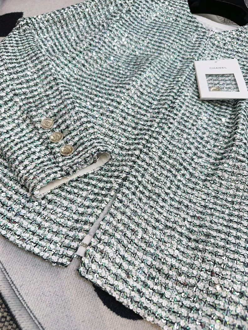 Chanel Chanel 23P Green White Sequin Embroidery Coat- dmc Size US L / EU 52-54 / 3 - 5 Thumbnail