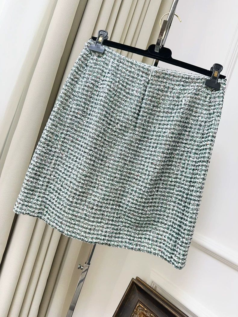 Chanel Chanel 23P Green White Sequin Embroidered Skirt - dmc Size US 30 / EU 46 - 2 Thumbnail